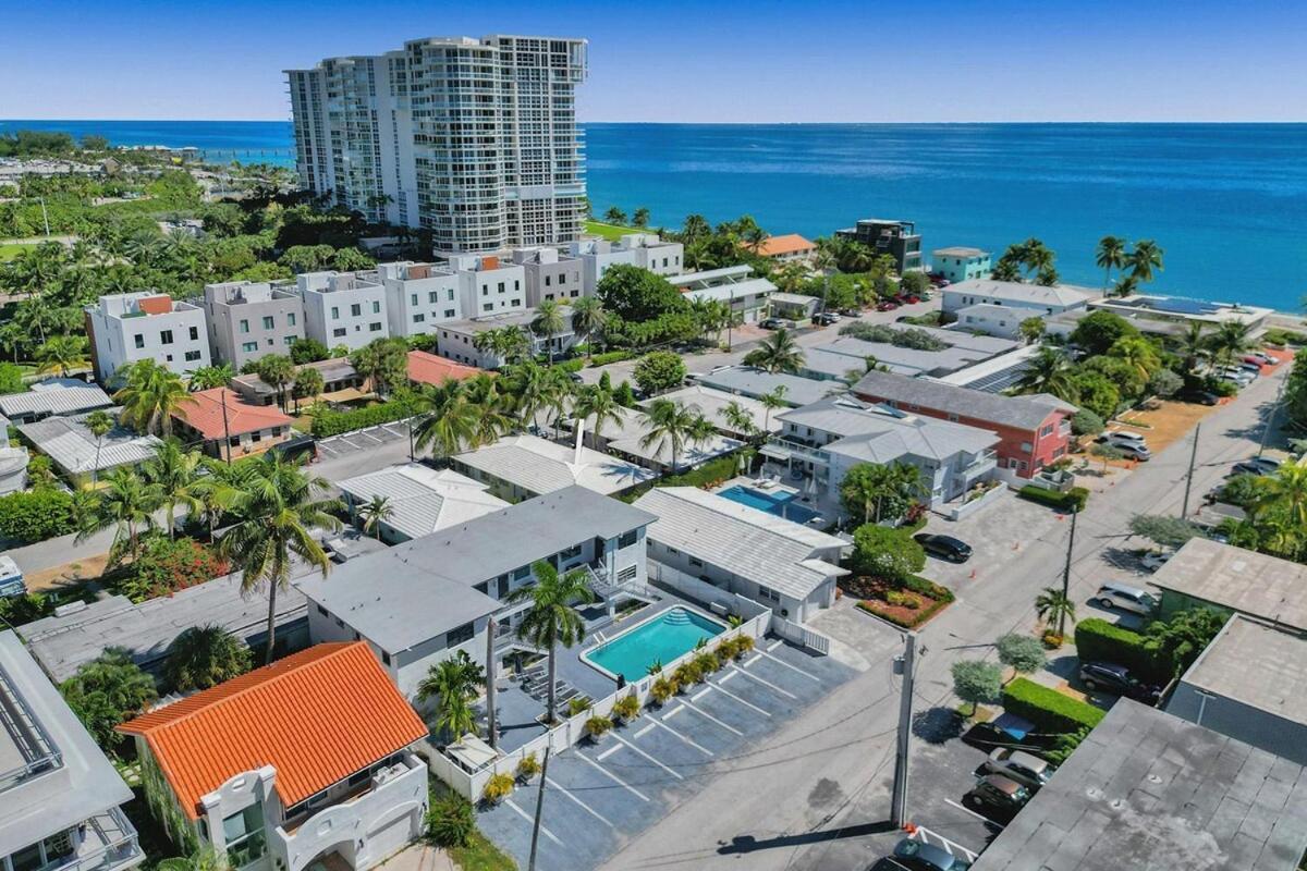 Waves On Desoto Rental Unit With Pool Hollywood Exterior photo